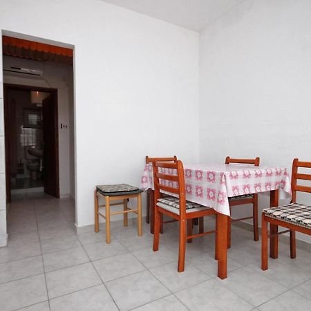Apartment Metajna 6351A ภายนอก รูปภาพ