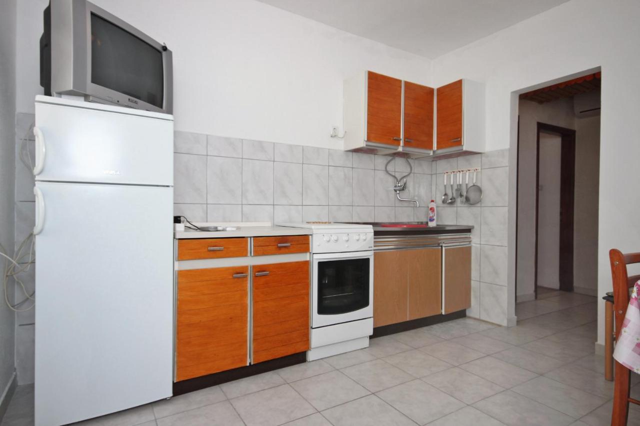 Apartment Metajna 6351A ภายนอก รูปภาพ
