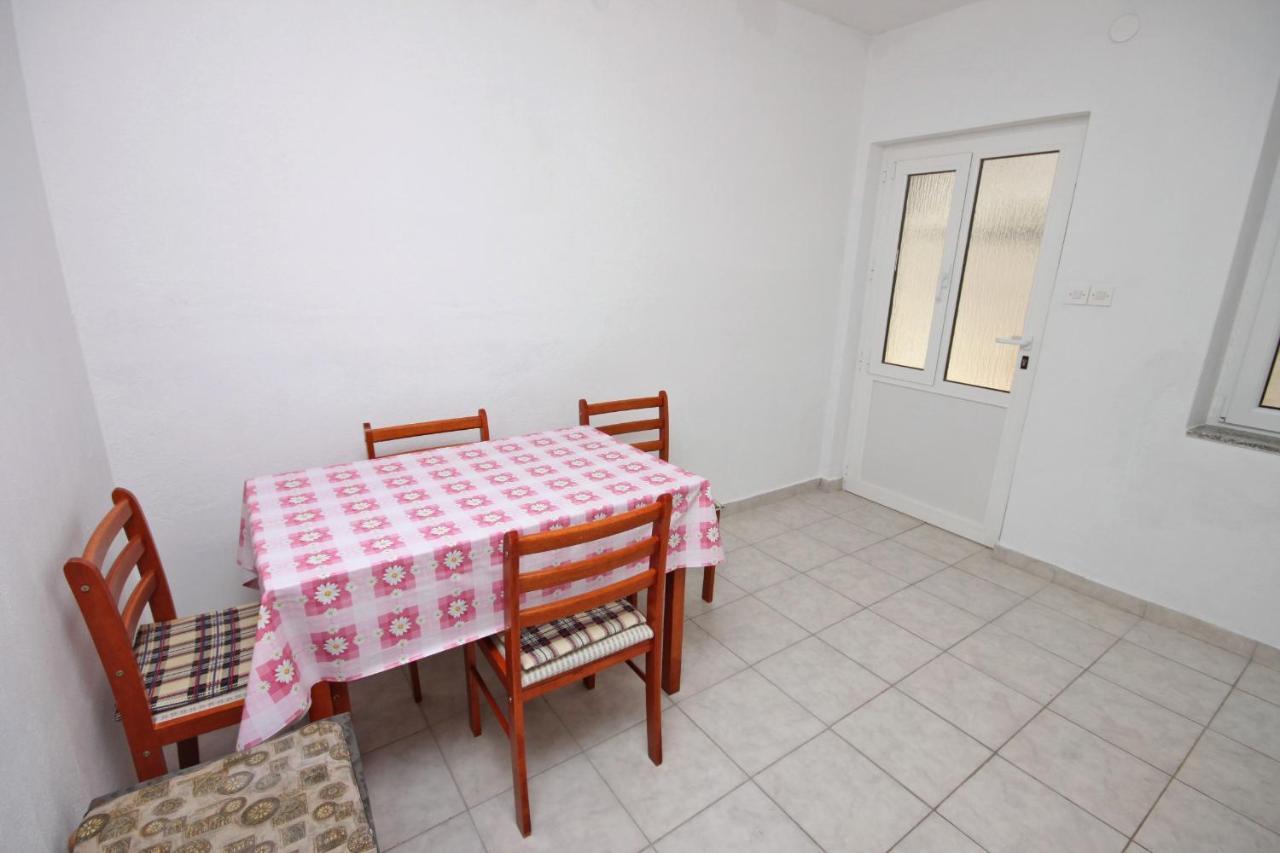 Apartment Metajna 6351A ภายนอก รูปภาพ